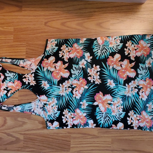 PINK Victoria's Secret Racerback Tank - Picture 5 of 6